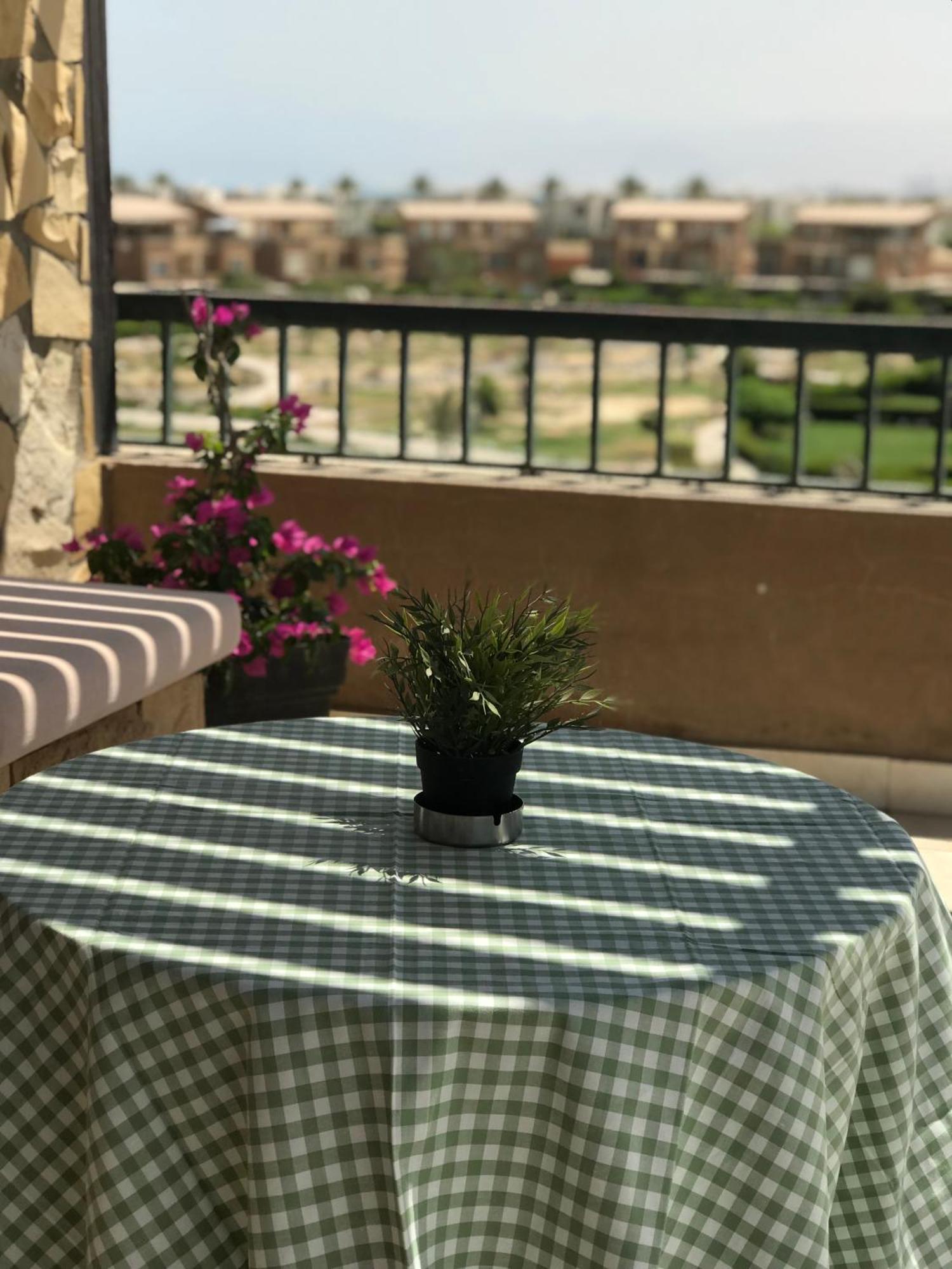 Chalet Marina Wadi Degla Families Only Pool View 2Nd Floor 6 Adults Ain Sukhna Luaran gambar